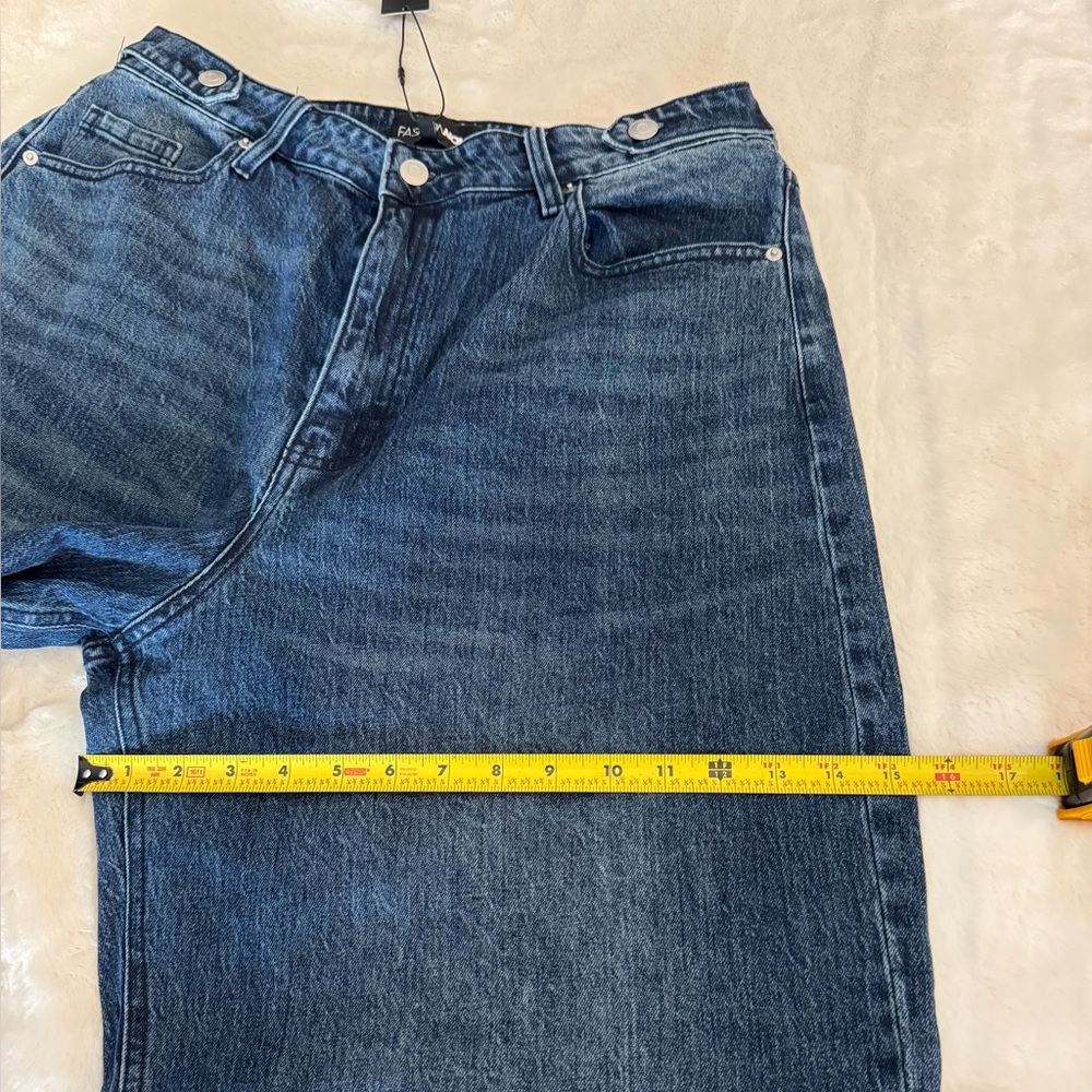 Fashion Nova ‘For the Record Stretch Taper Leg Jeans’, Blue- size 15 - Picture 13 of 16